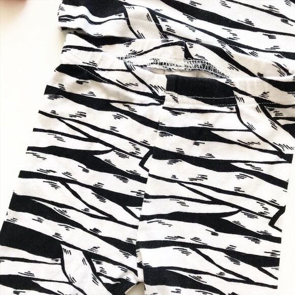 The children’s place mummy Pajamas EUC 3-6 months - Picture 3 of 5